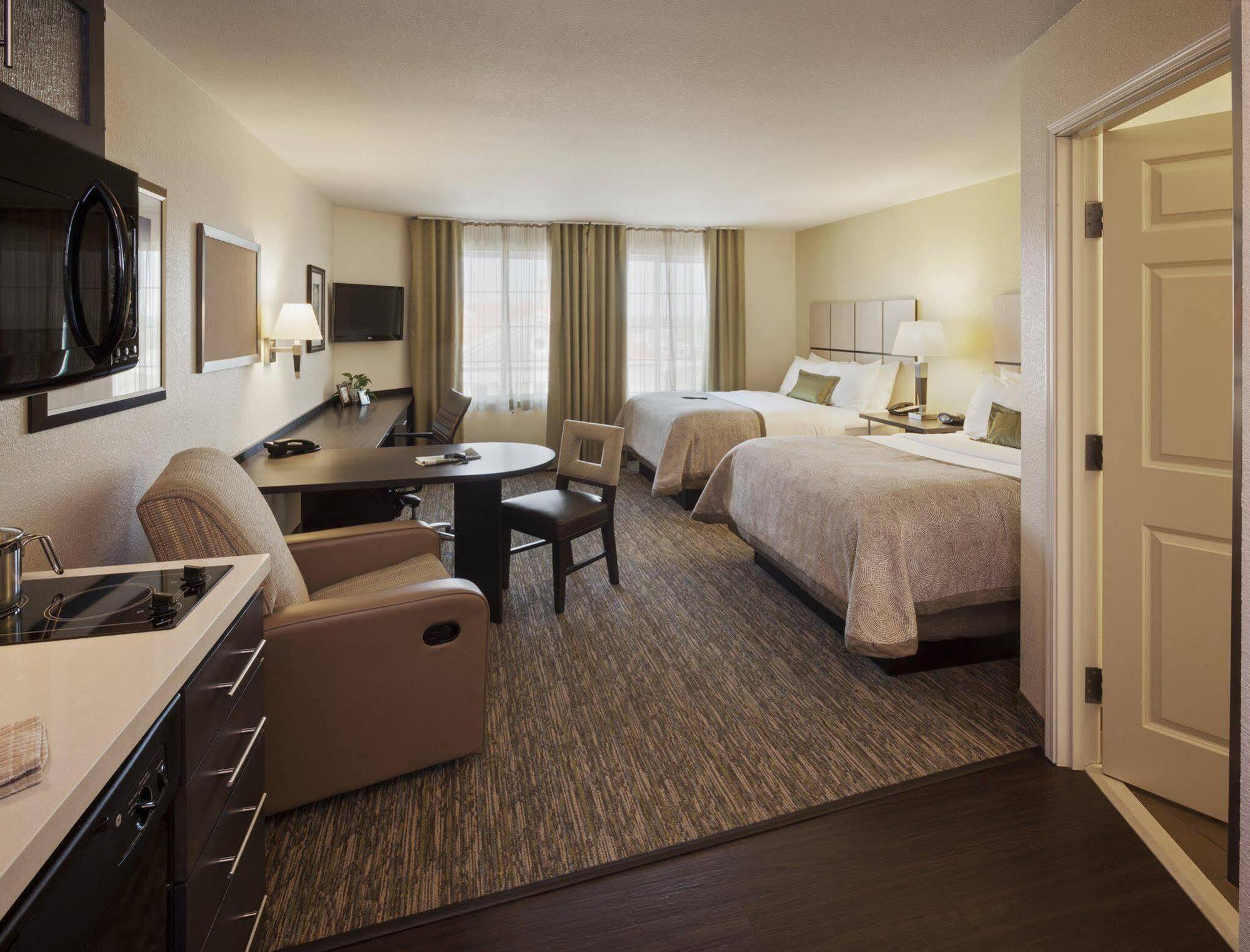 Hotel Candlewood By Ihg 3*